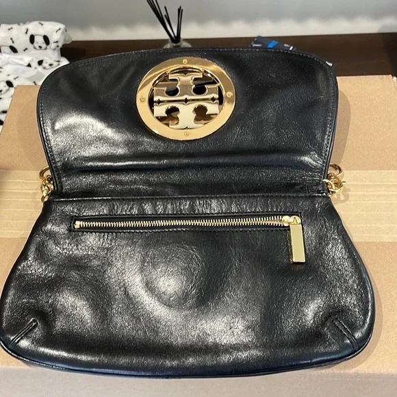 🛍🛍HOST PICK🛍🛍Stunning Tory Burch Crossbody leather bag - Picture 5 of 12